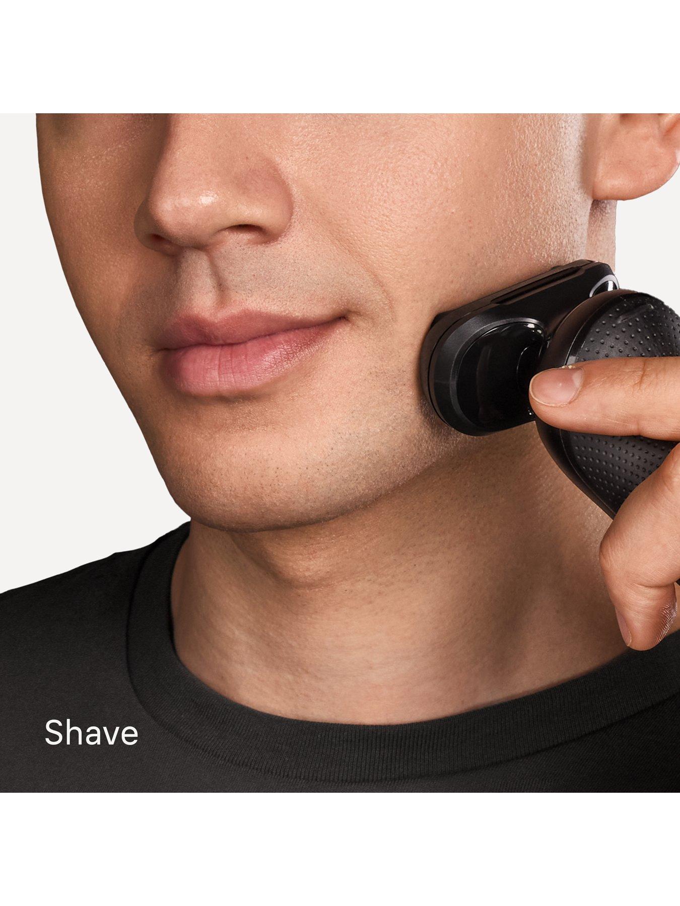 Image 5 of 6 of Braun Series 5 Sport Shaver F1 Limited Edition