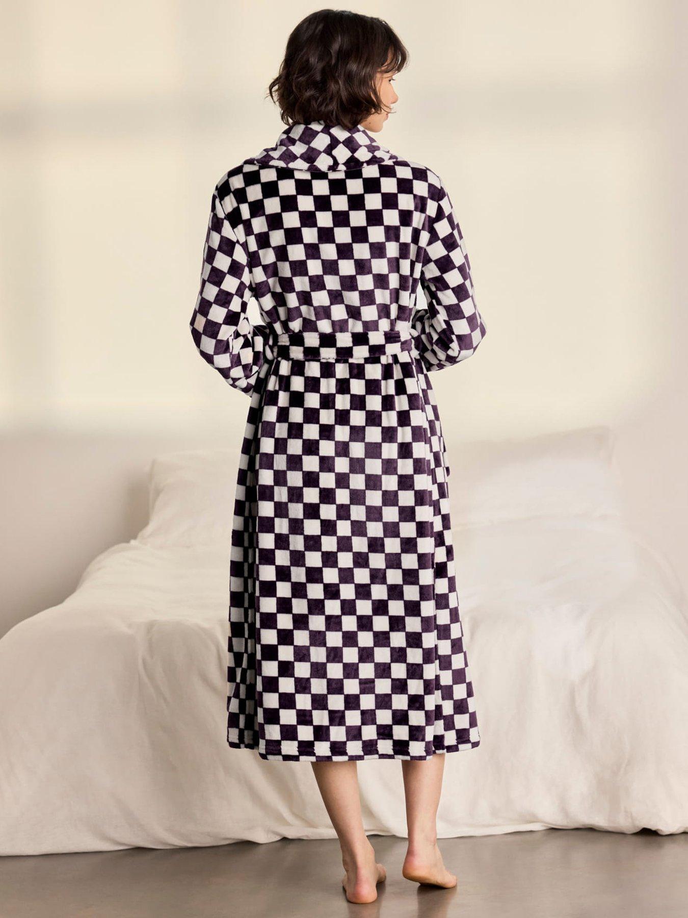 Image 2 of 7 of CHELSEA PEERS Womens Checkerboard Fleece Tie Waist Dressing Gown - Red
