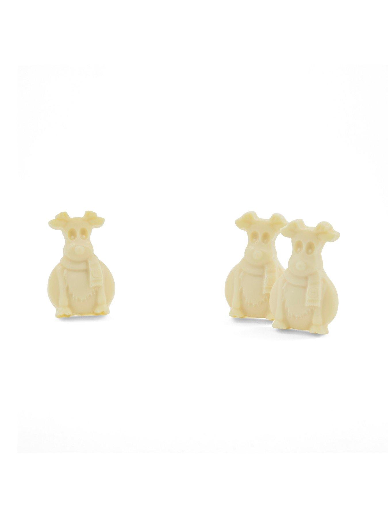 Image 3 of 5 of Hotel Chocolat Classic Christmas 18 pack &amp; Sleigh Team White