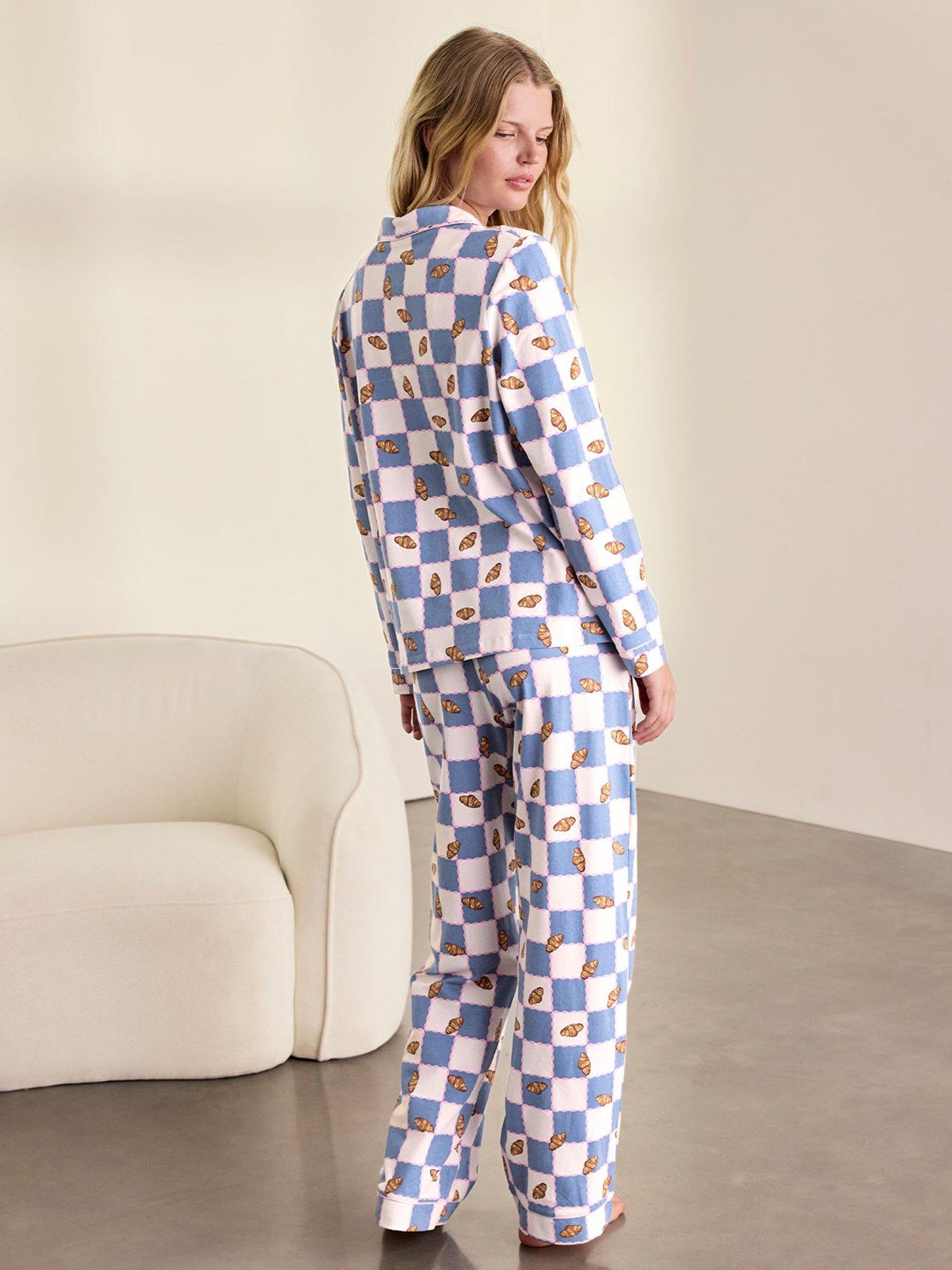 Image 2 of 6 of CHELSEA PEERS Womens&nbsp;Cotton Button-Through Long Pyjama Set - Blue