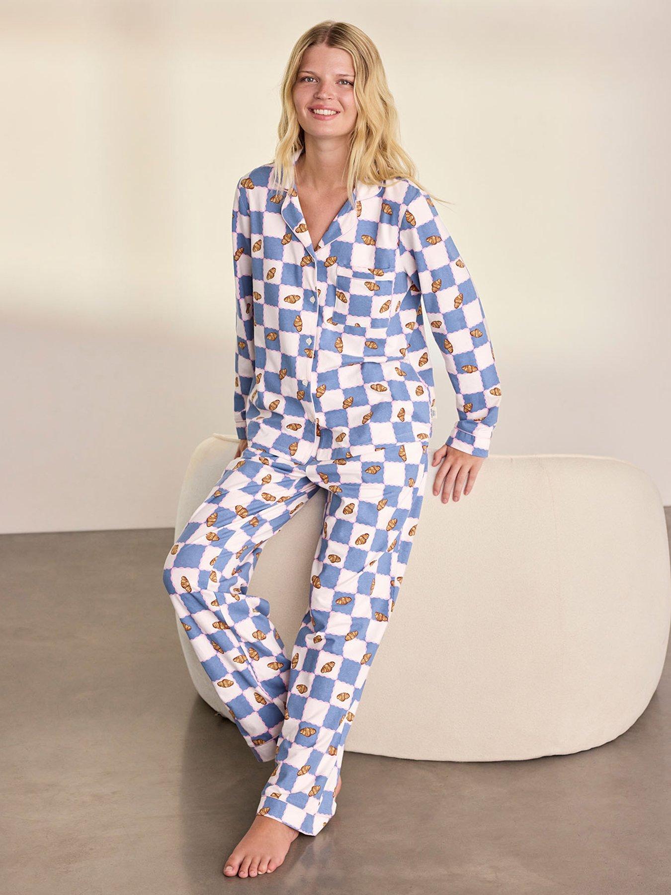 Image 3 of 6 of CHELSEA PEERS Womens&nbsp;Cotton Button-Through Long Pyjama Set - Blue