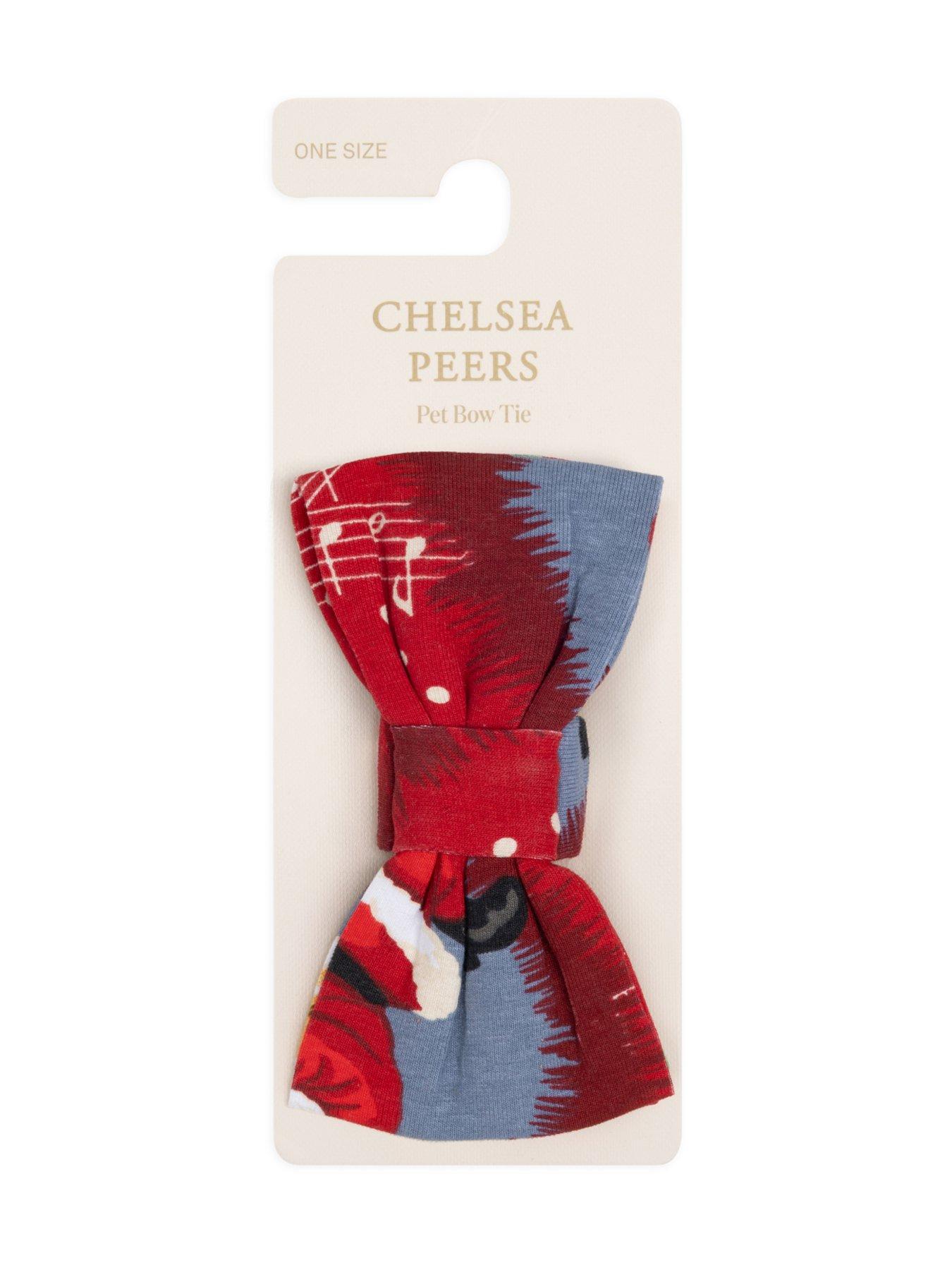 Image 3 of 4 of CHELSEA PEERS Pets Musical Santa&rsquo;s Songbook Print Christmas Bow Tie - Red