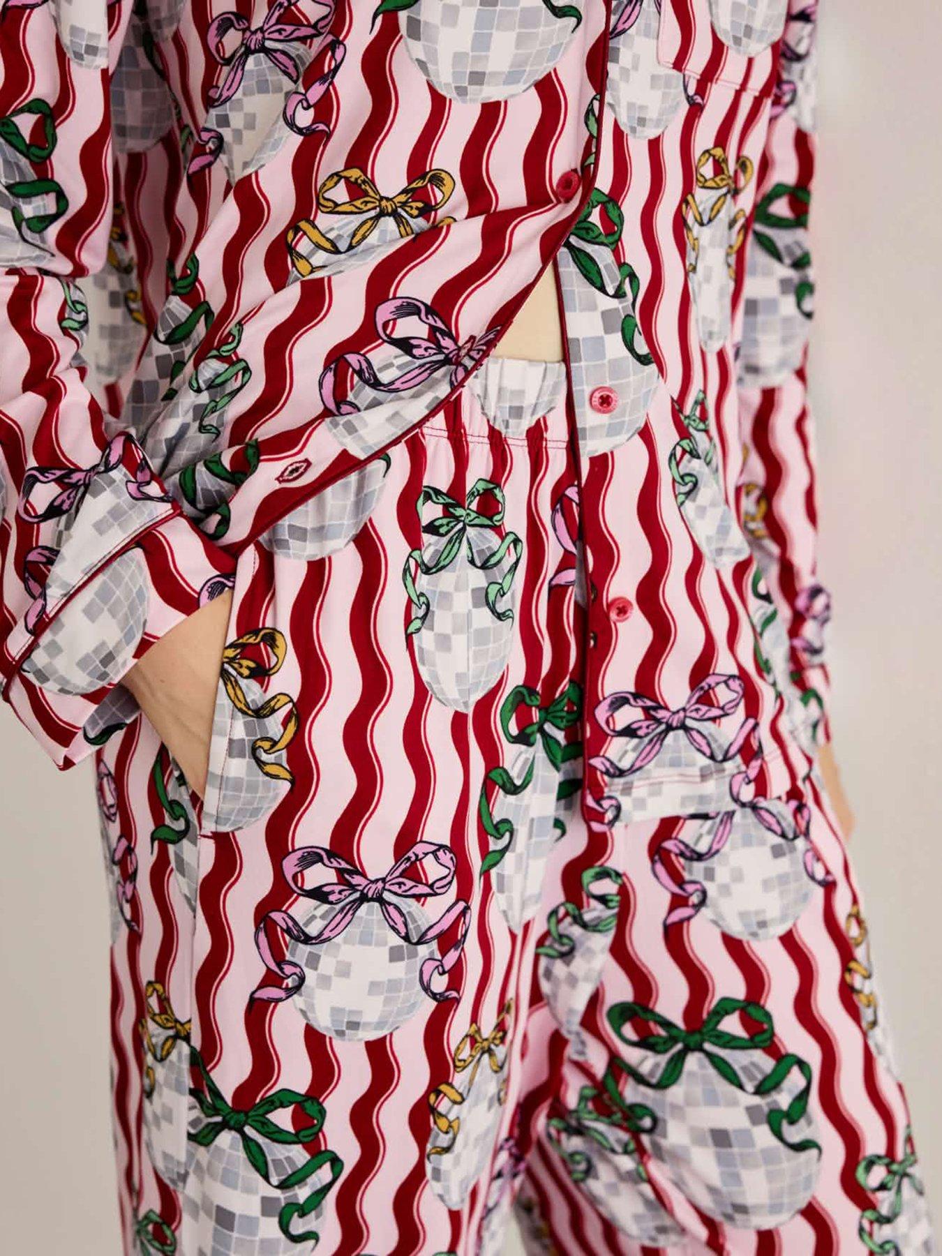 Image 5 of 7 of CHELSEA PEERS Chelsea Peers Wavy Stripe Disco Ball Print Long Pyjama Set - Pink