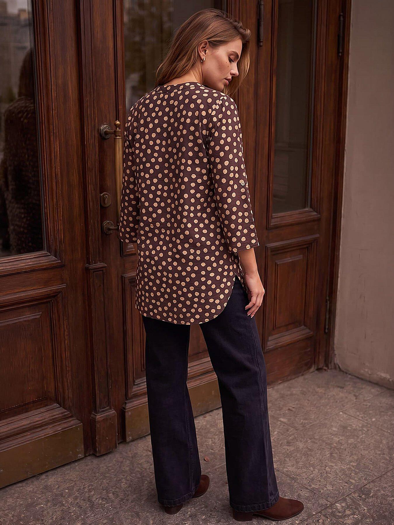 Image 2 of 4 of Roman Spot Gold Button Top
