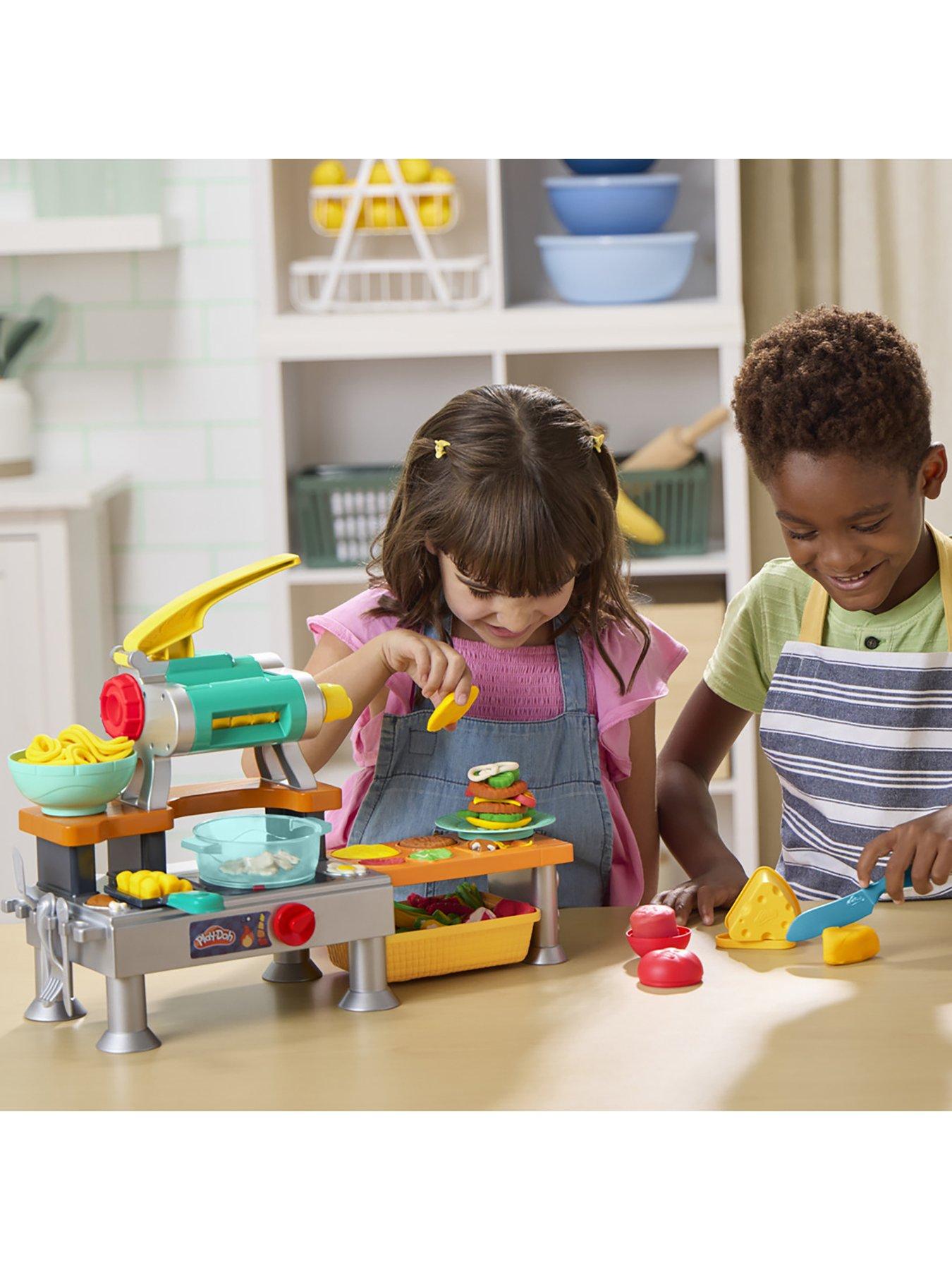 Image 6 of 7 of Play-Doh Cooking Sounds Super Sizzlin' Kitchen Playset