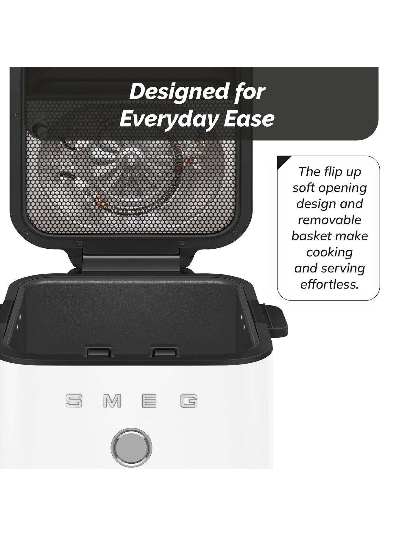 Image 7 of 8 of Smeg Dual Flavour Air Fryer, Space Saving, 7.3L, White