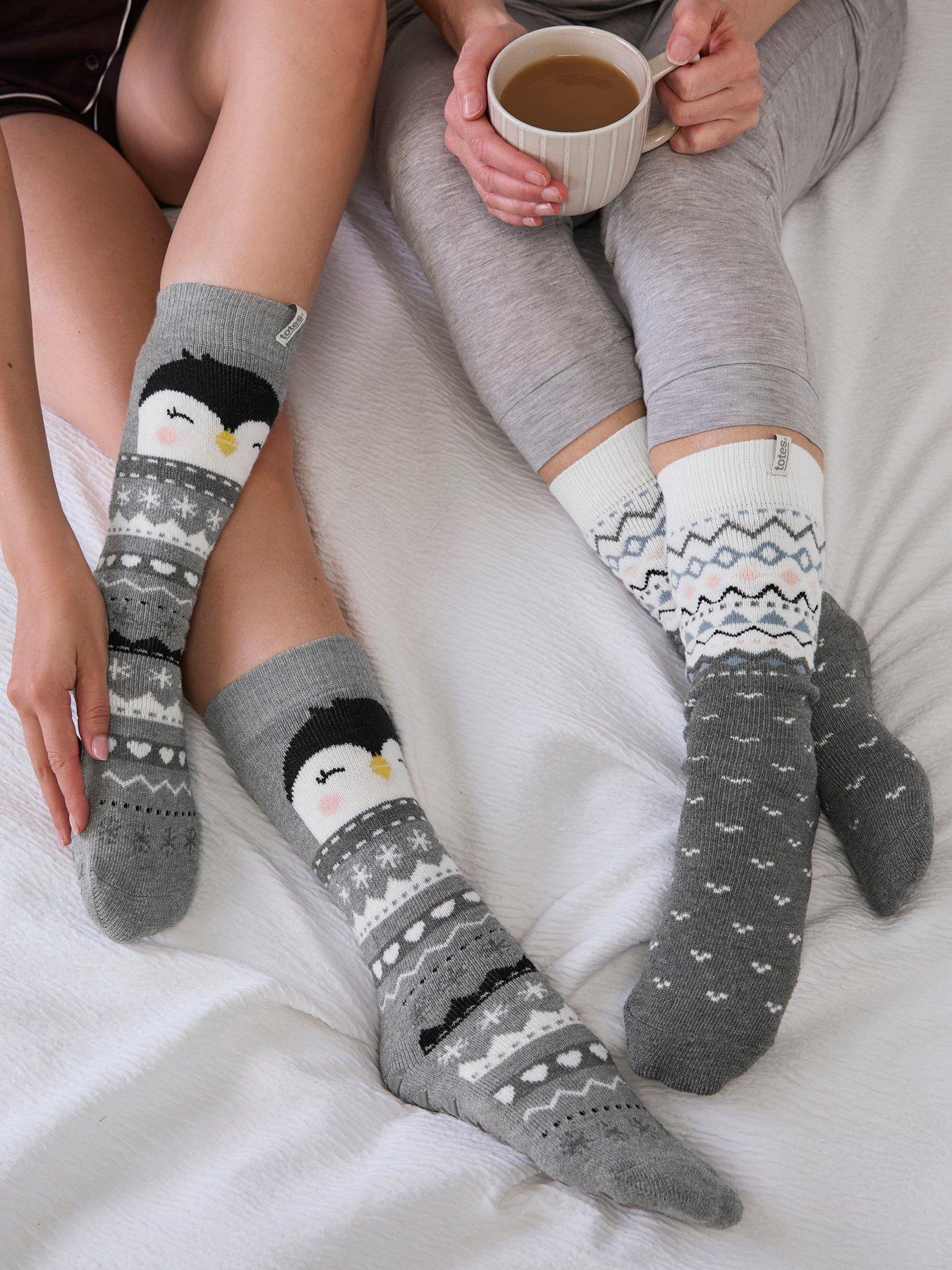 Image 5 of 5 of TOTES Totes Womens 2 Pack Original Slipper-sox - Penguin