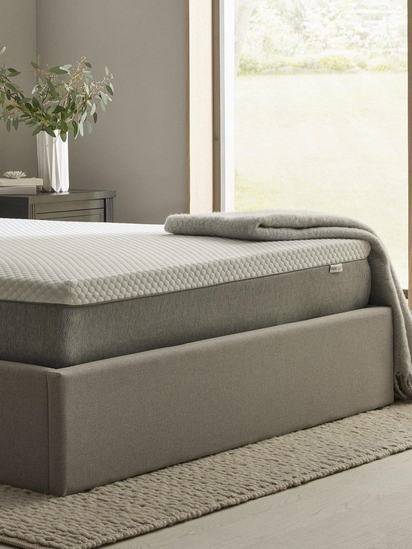 Image 1 of 4 of Dusk 2000 Pocket Mattress
