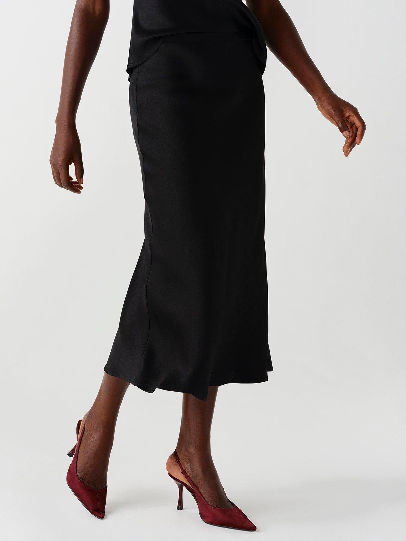 Image 4 of 7 of Ghost Black Luna Skirt