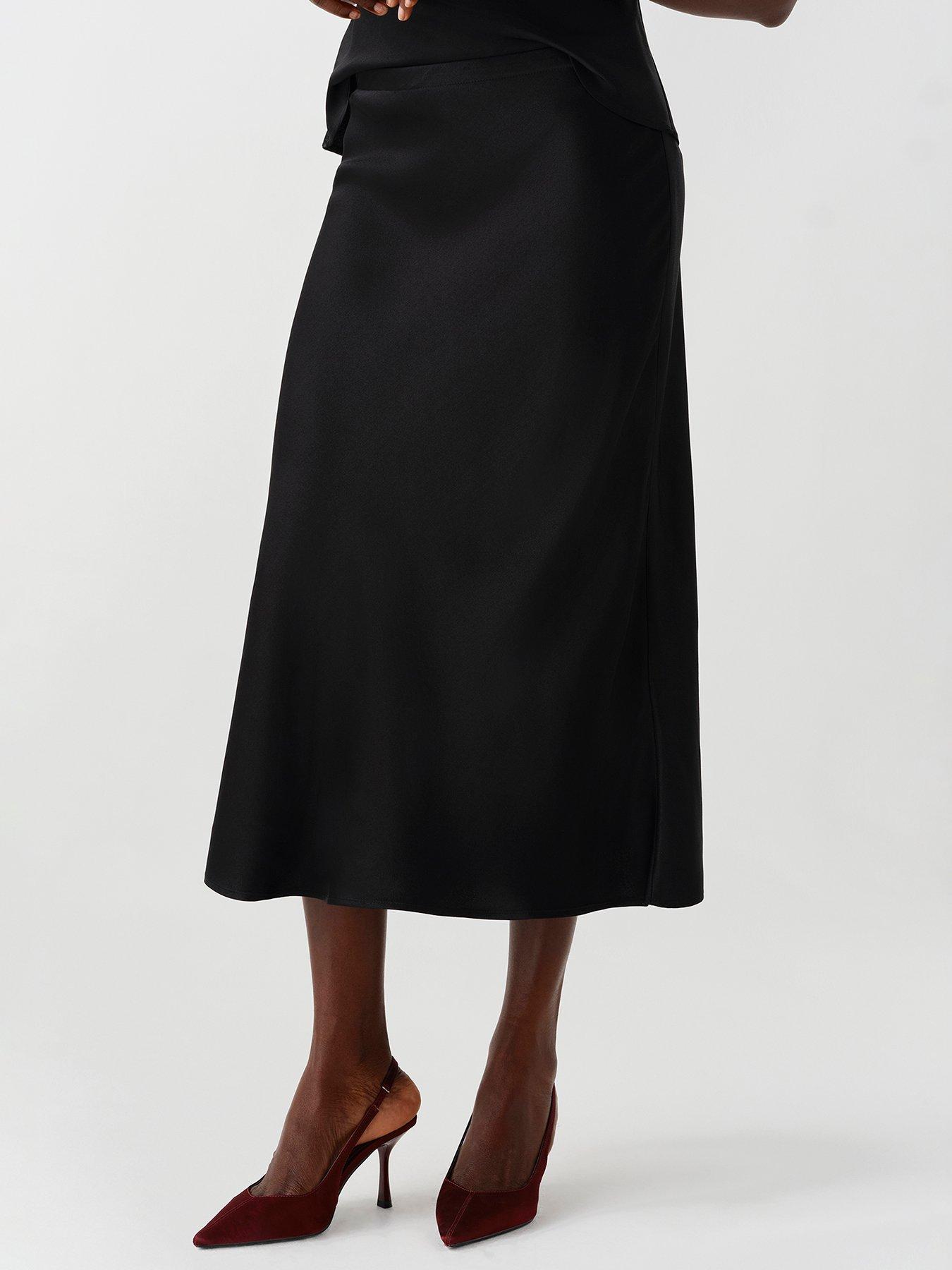 Image 5 of 7 of Ghost Black Luna Skirt