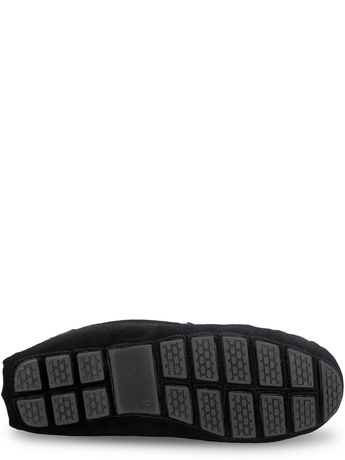 Image 4 of 6 of Totes Isotoner Mens Suede Moccasin Slippers With Faux Fur Lining - Black