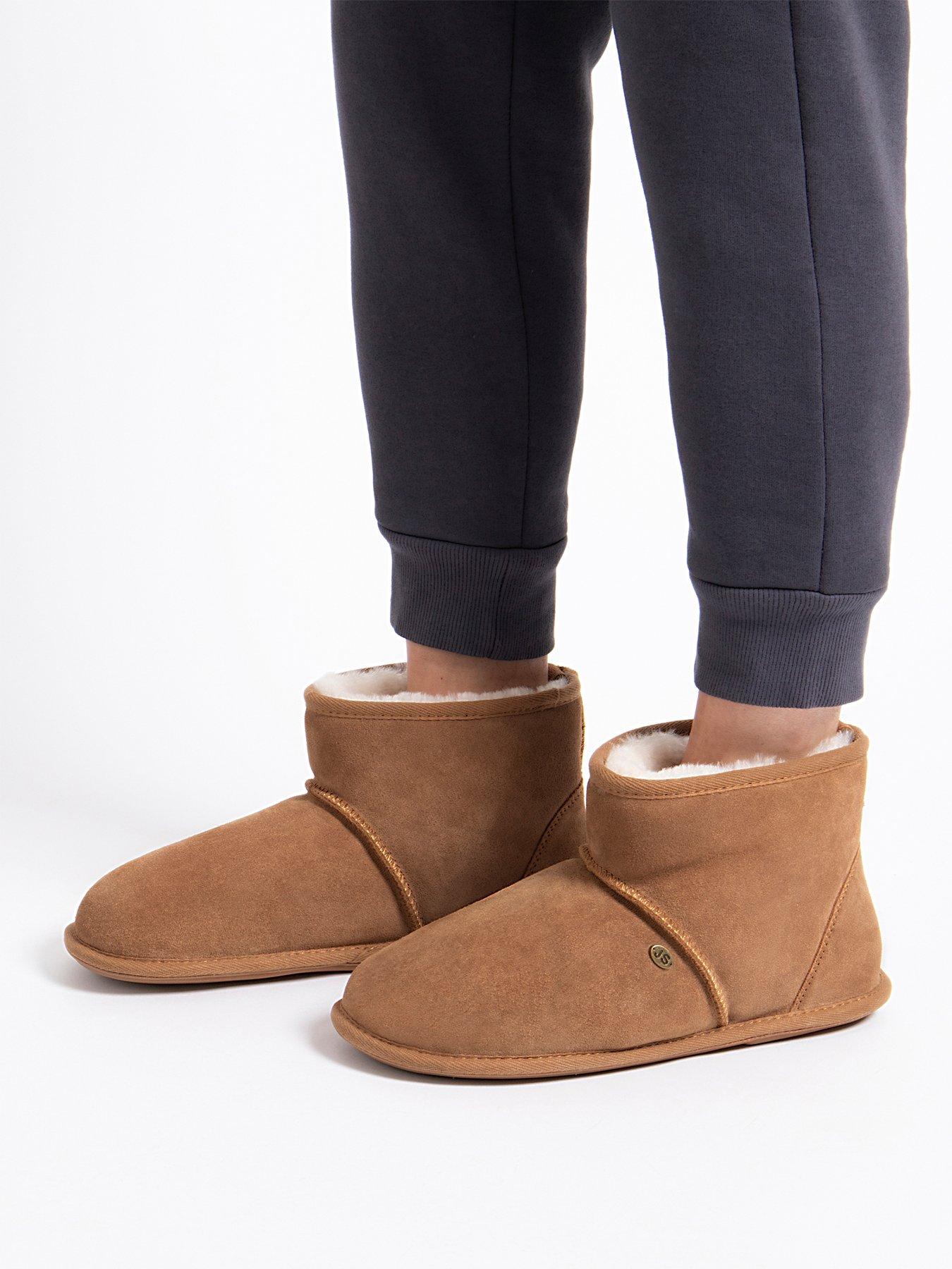 Image 5 of 5 of Just Sheepskin Mens Chester Genuine Suede Sheepskin Lined Boot Slippers - Chestnut