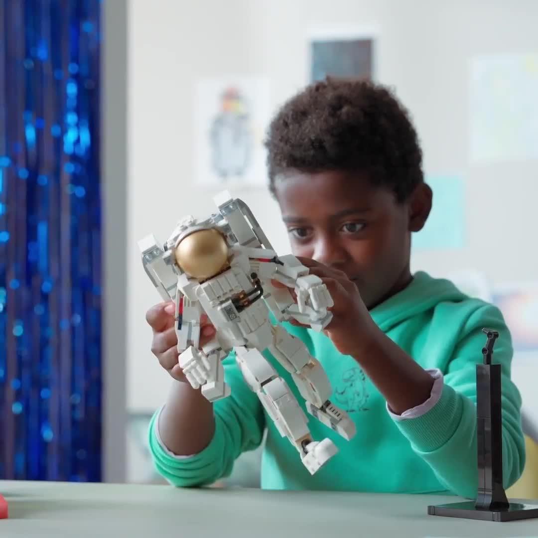 Action figure astronaut deals