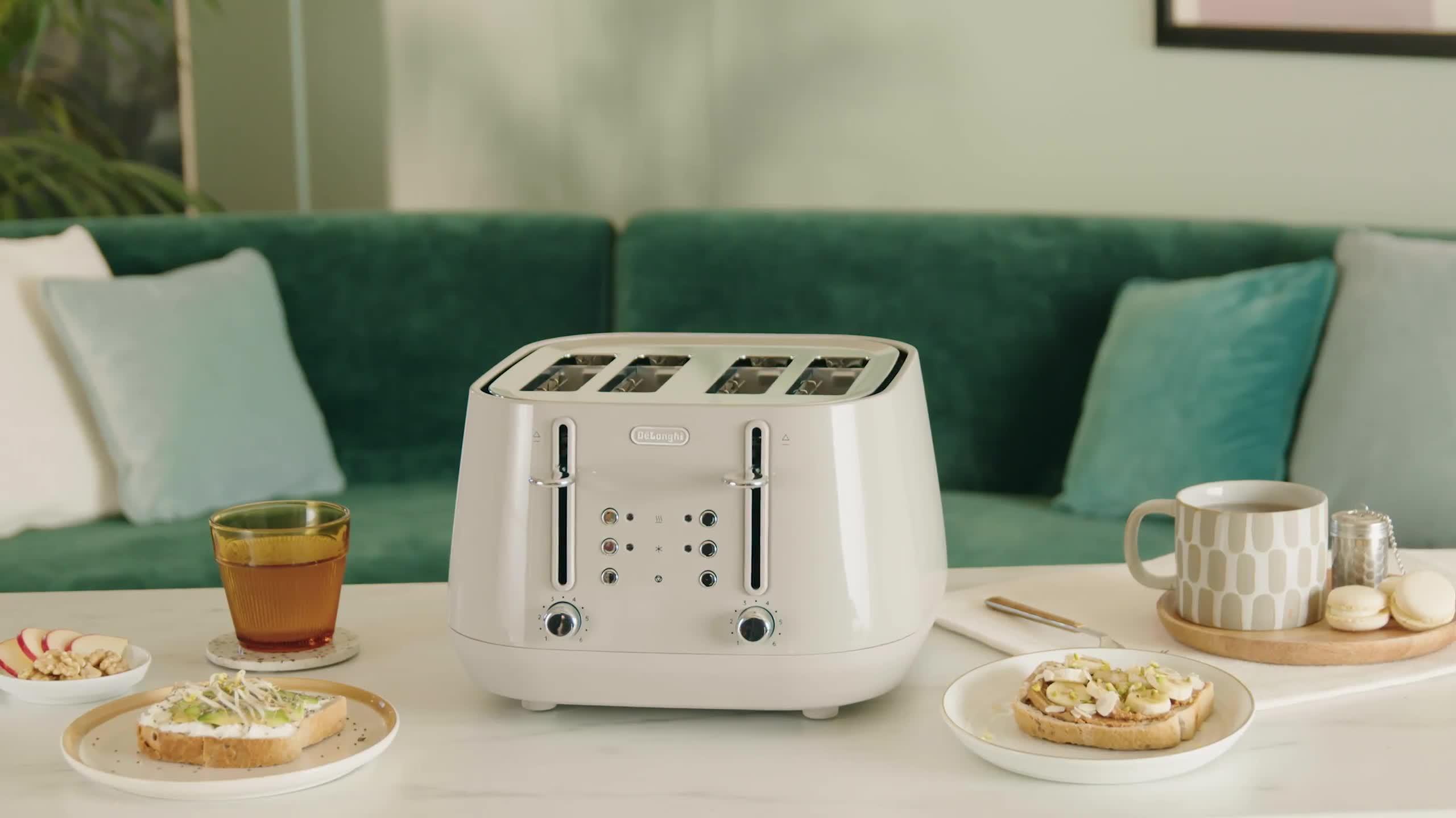 Image thumbnail 8 of 8 of DeLonghi Eclettica 4-Slice&nbsp;Toaster - Beige