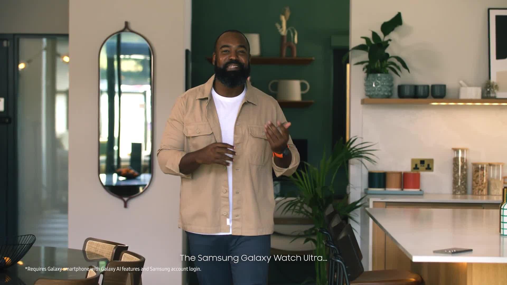 Image thumbnail 8 of 8 of Samsung Galaxy Watch Ultra 47mm LTE Titanium with Buds3Pro Silver