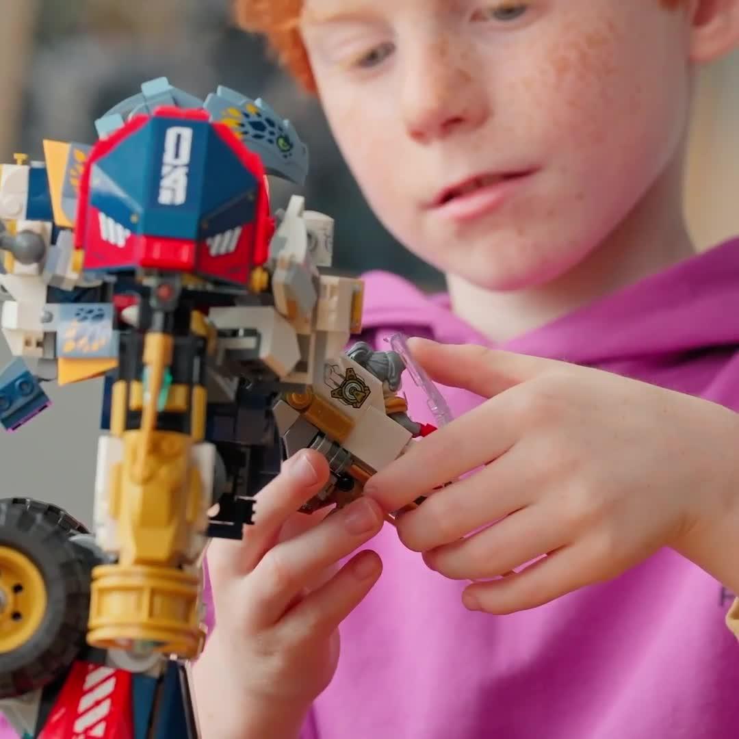 Image thumbnail 8 of 8 of LEGO Ninjago 4in1 Zane&rsquo;s Ultra Combiner Mech 71834