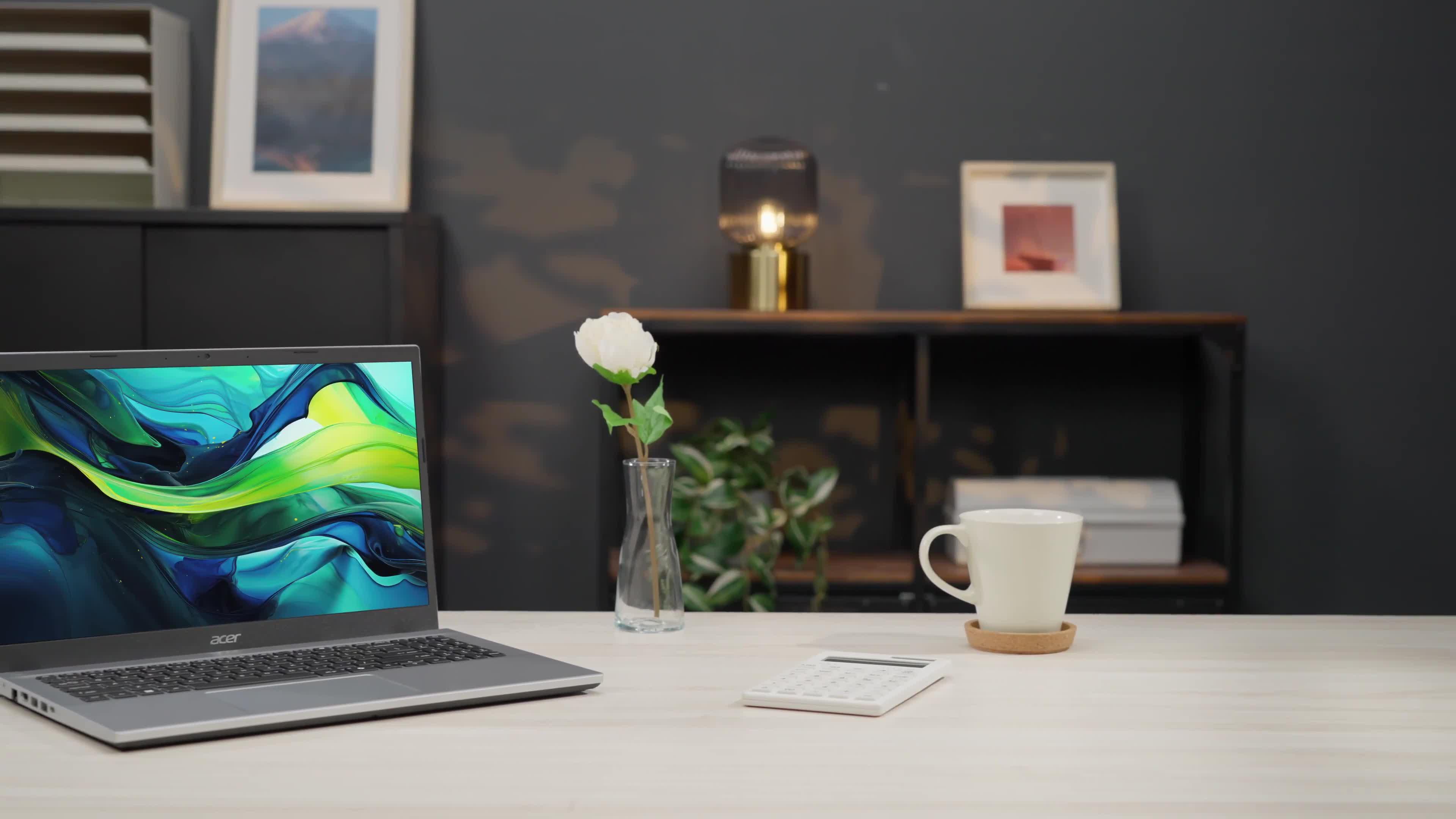 Image thumbnail 8 of 8 of Acer Aspire Go 15 - 15.6in - Intel Core i5 - 8GB RAM - 512GB - Silver