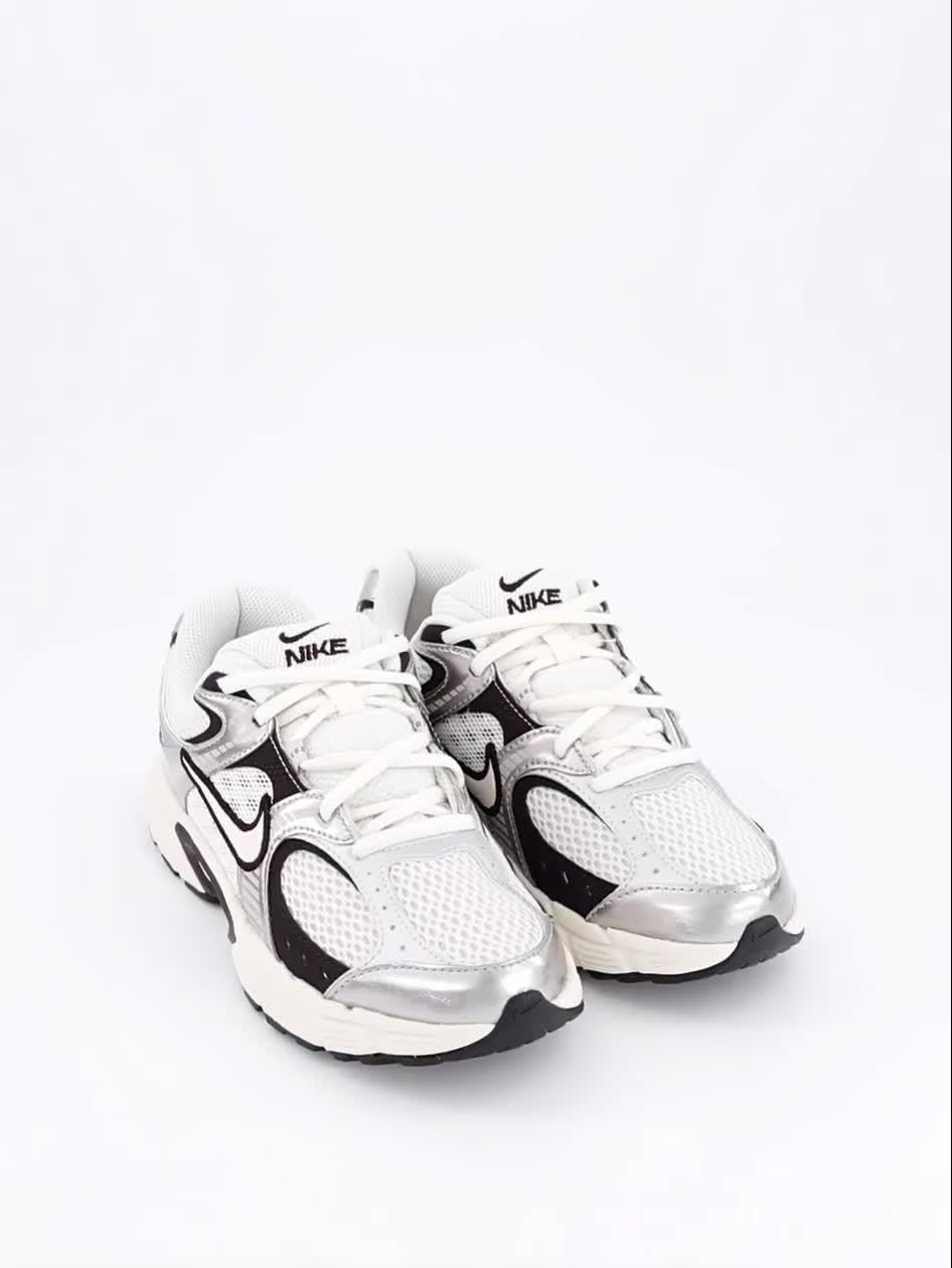 Image thumbnail 8 of 8 of Nike Big Kids' V5 RNR Trainers - White