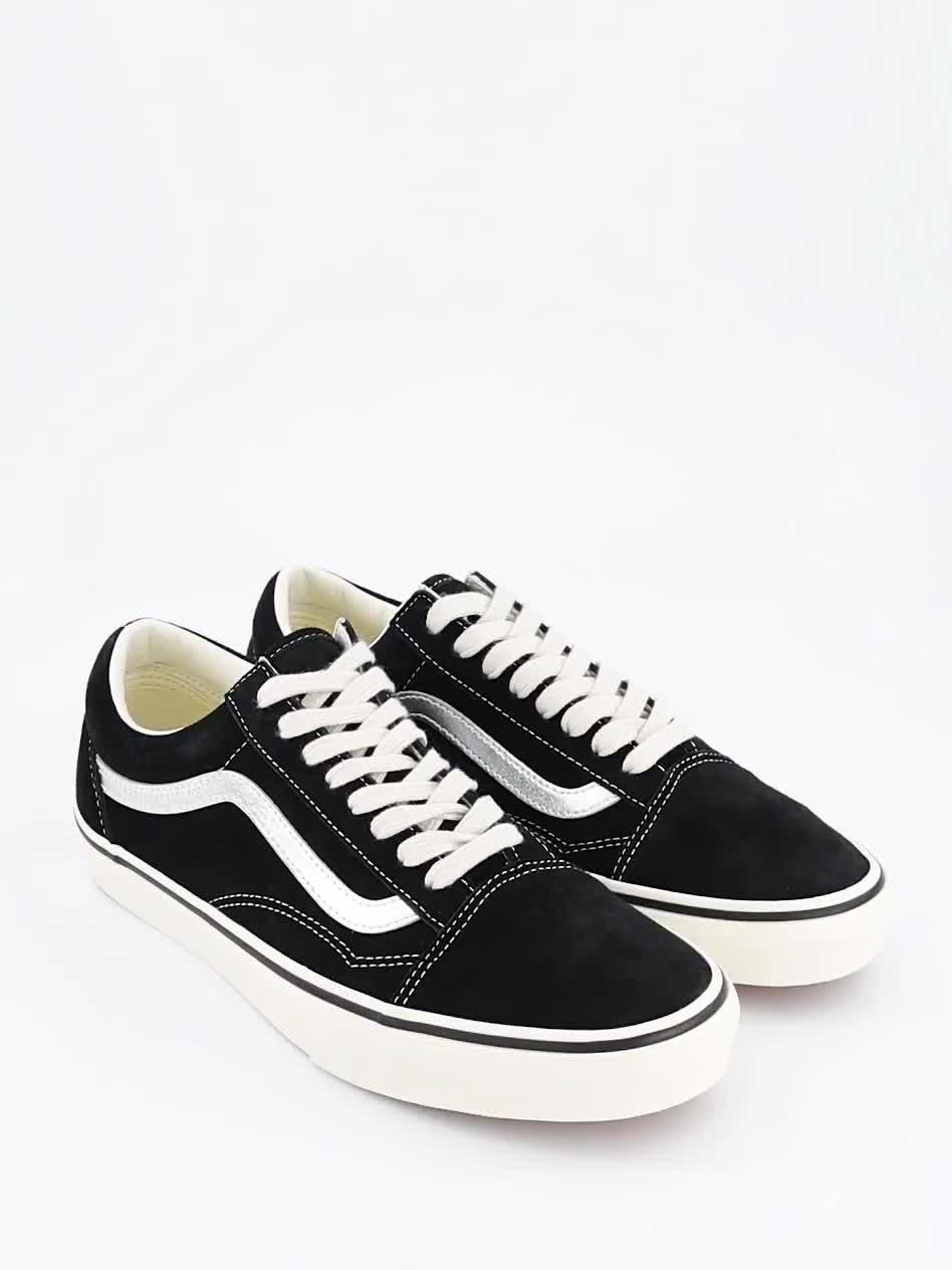 Image thumbnail 7 of 7 of Vans Unisex Old Skool - Black