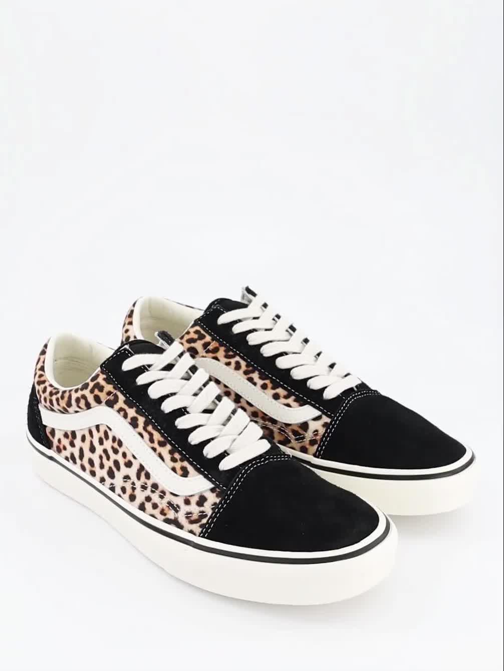 Image thumbnail 7 of 7 of Vans Unisex Old Skool - Black/Leopard