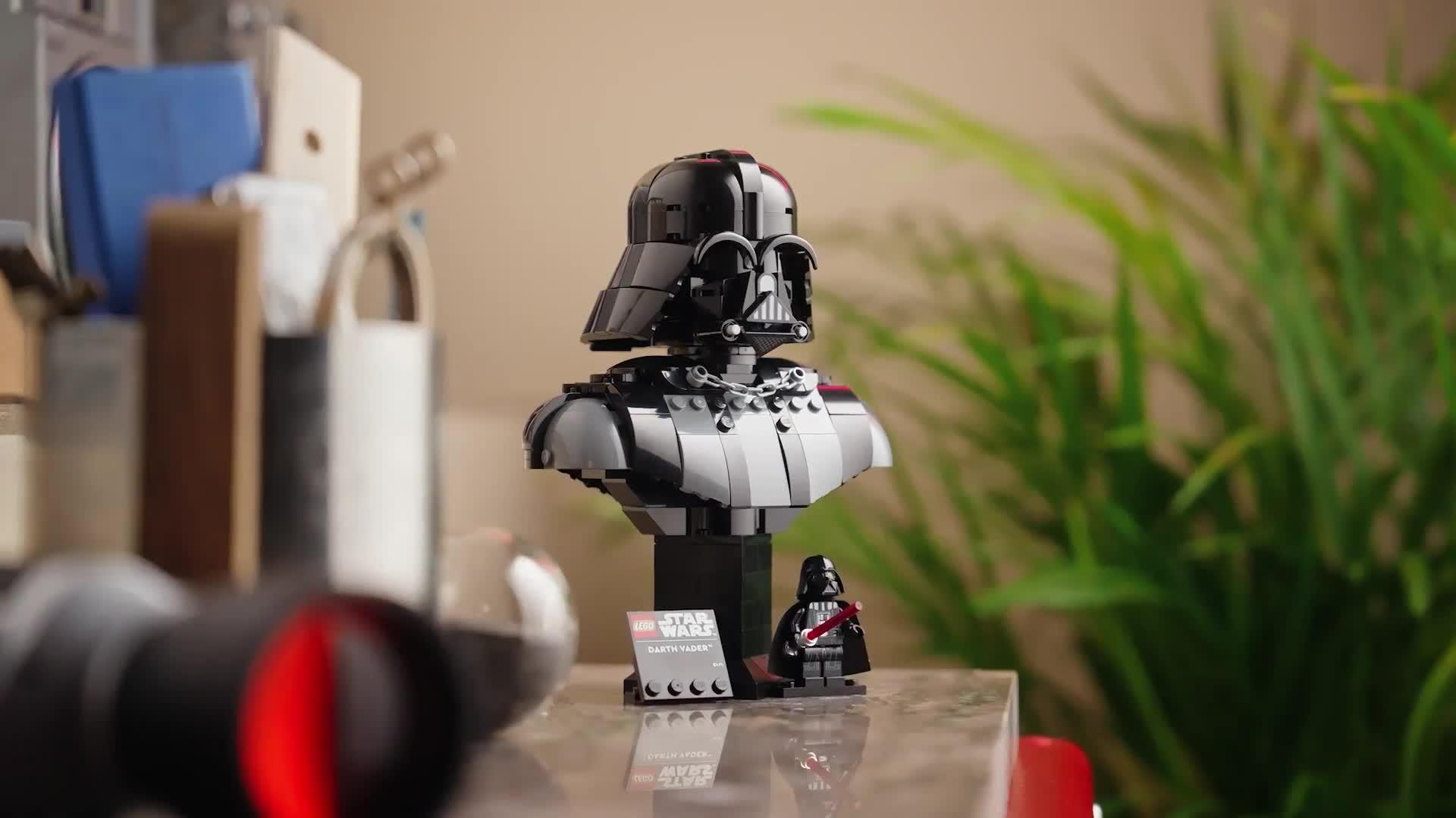 Image thumbnail 8 of 8 of LEGO Star Wars DARTH VADER MINI BUST