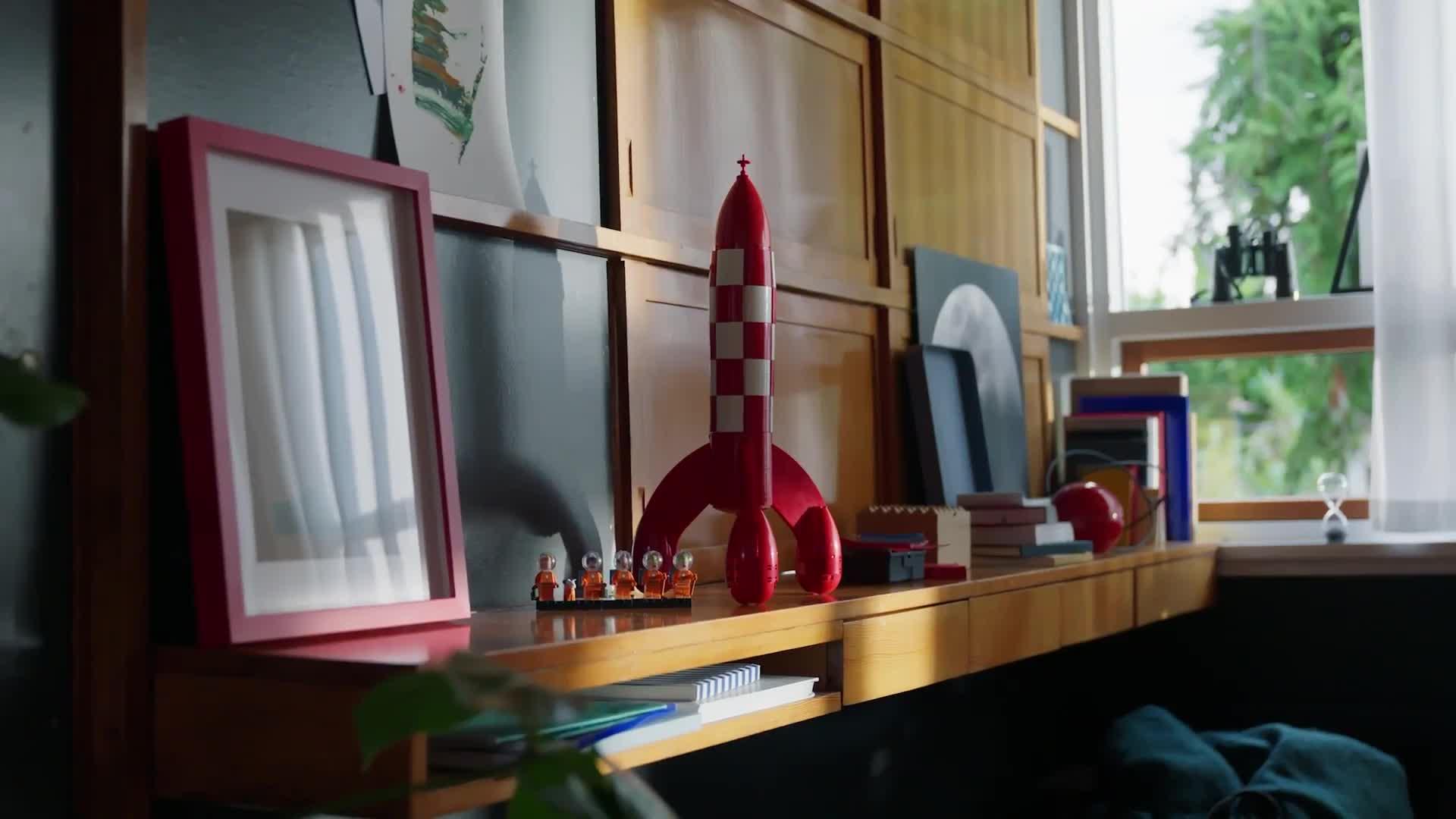 Image thumbnail 8 of 8 of LEGO Ideas Tintin Moon Rocket Model Kit 21367