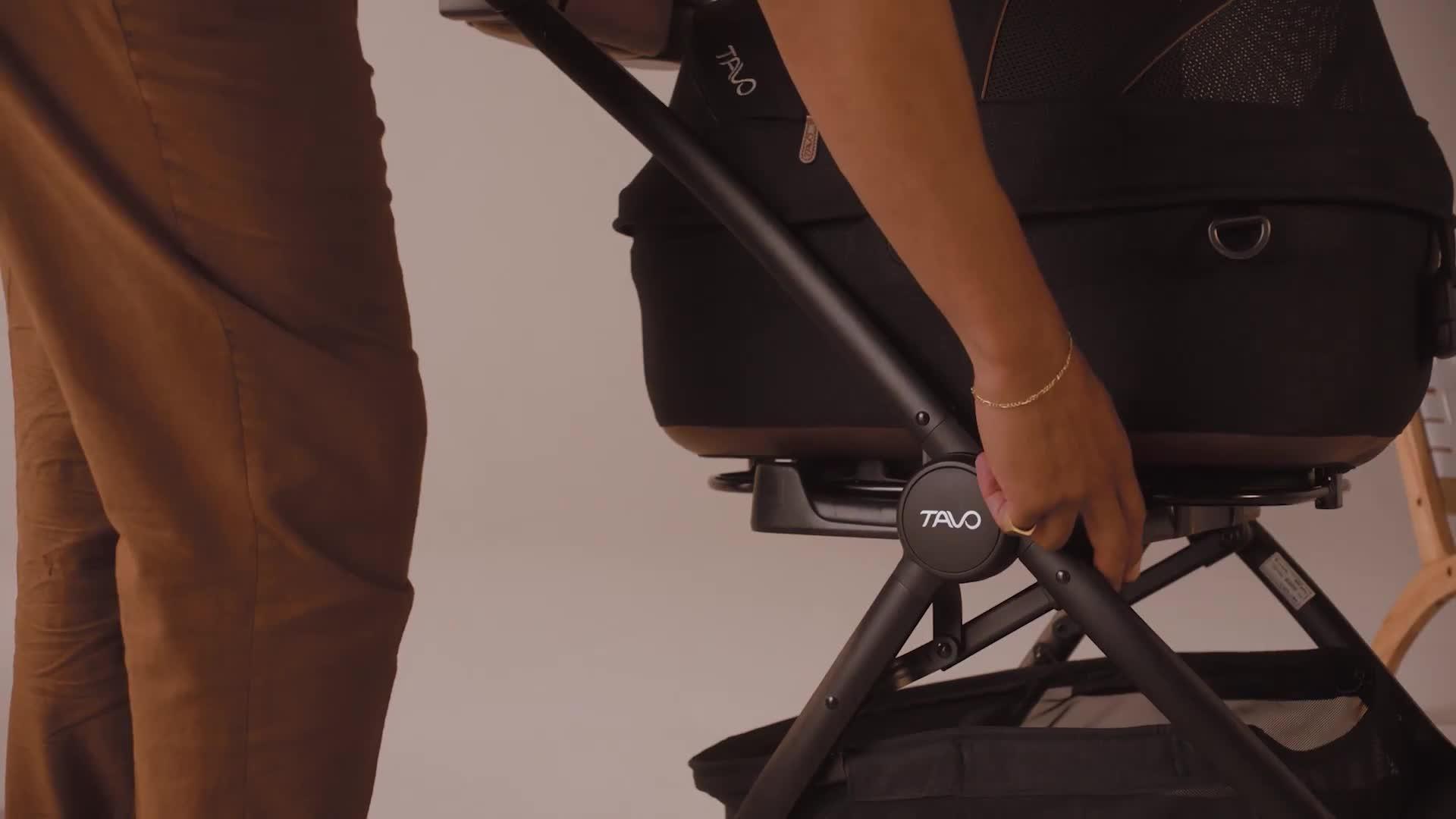 Image thumbnail 8 of 8 of Tavo ROSCOE STROLLER BLACK