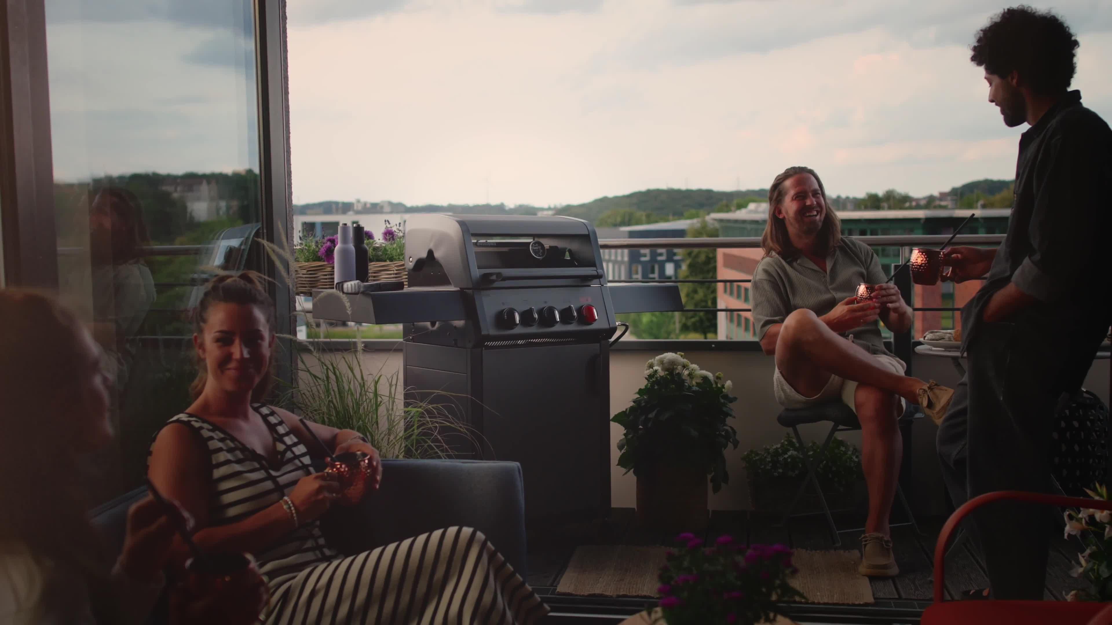 Image thumbnail 8 of 8 of Enders Hyde 4 Sikr Turbo 4 Burner Gas BBQ