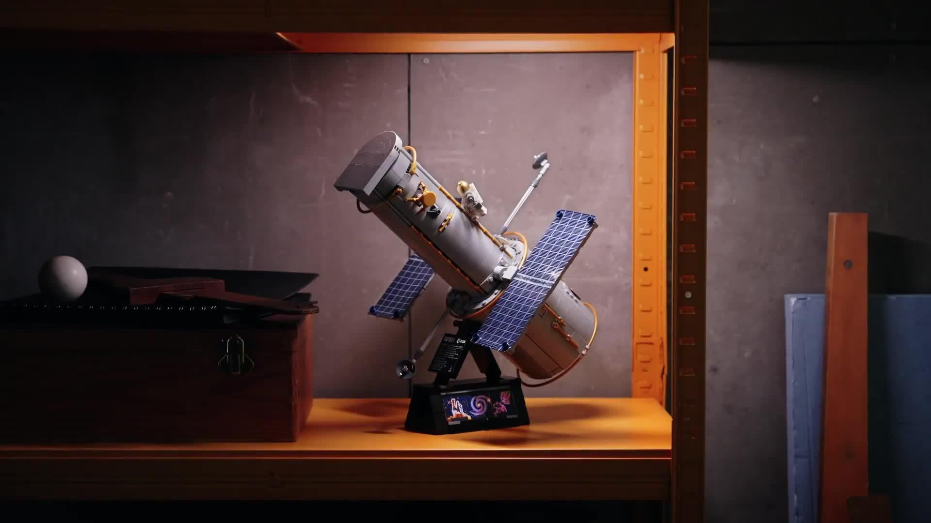 Image thumbnail 8 of 8 of LEGO Icons Hubble Space Telescope - Science Decor Set&nbsp;11382