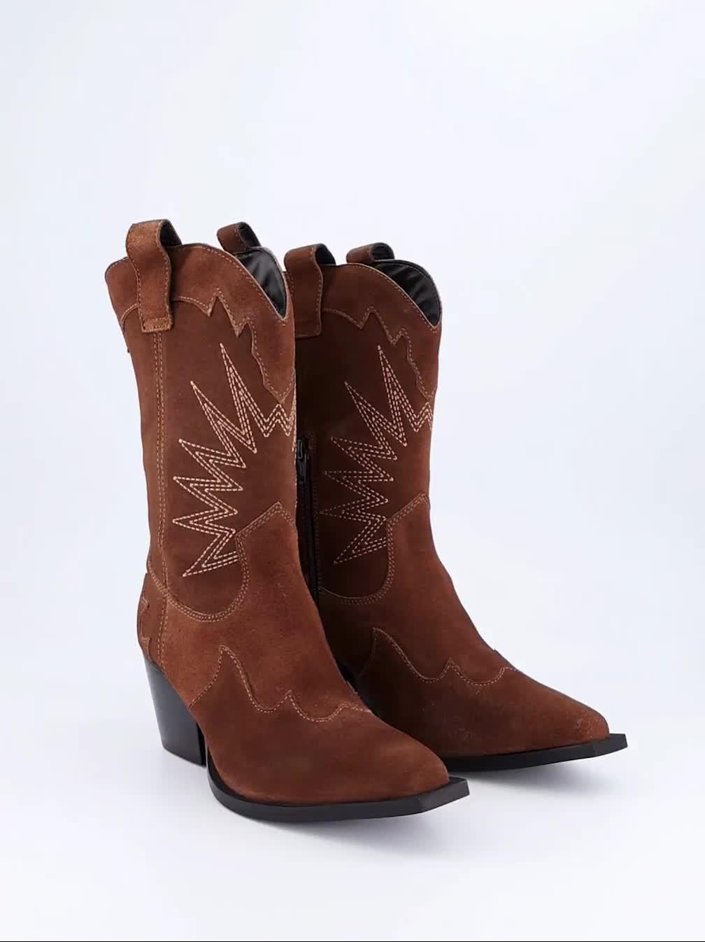 Image thumbnail 7 of 7 of Only Onleva Boots - Brown